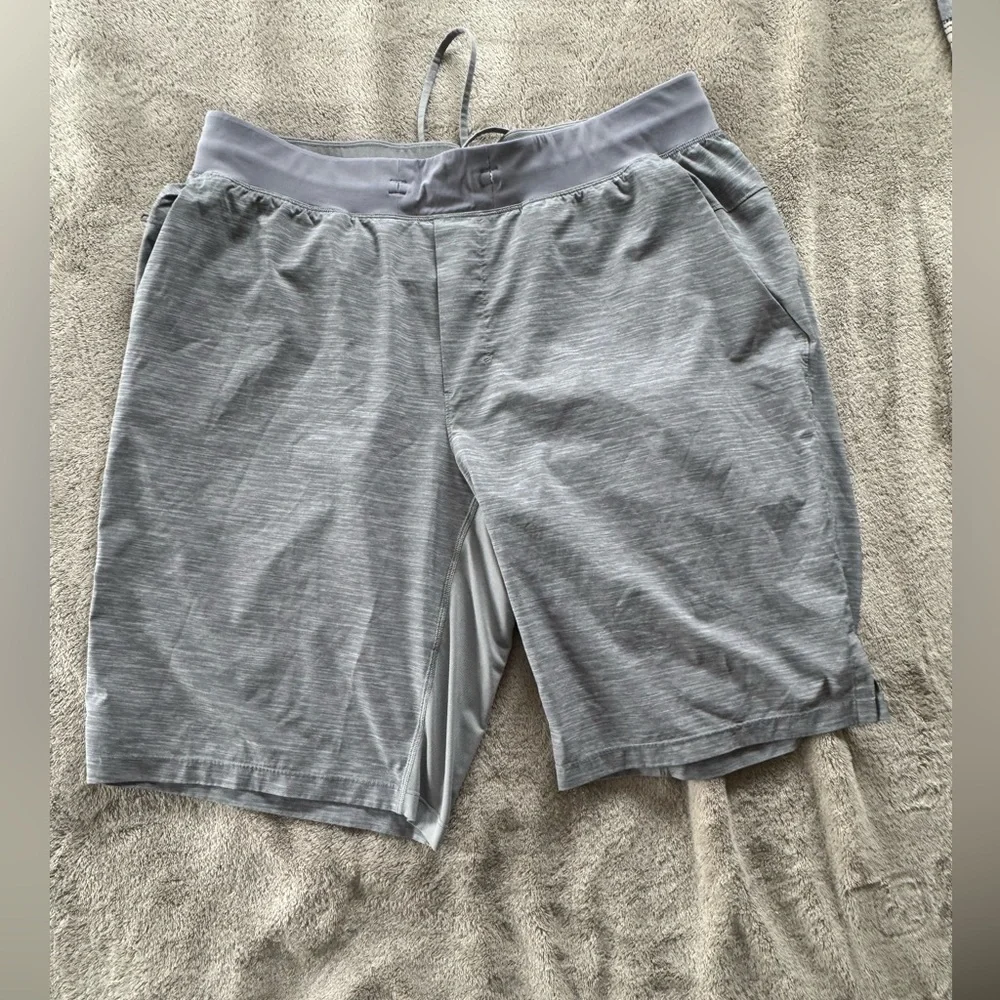 Lululemon T.H.E. Short 9" Linerless Men’s Shorts - Picture 4 of 10
